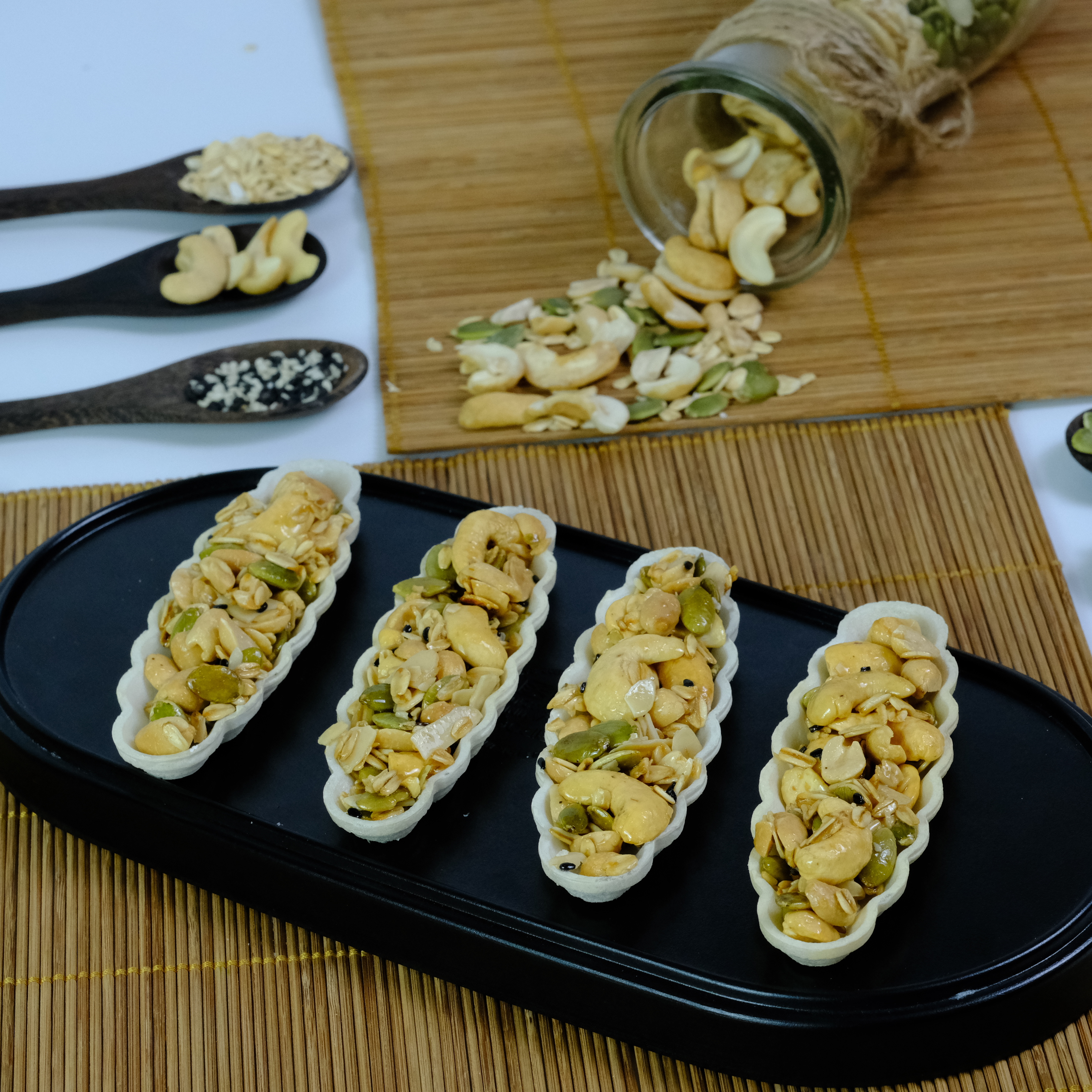 Bánh thuyền mix hạt