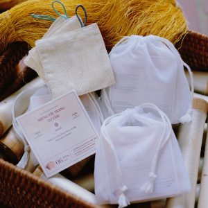 Bông tẩy trang tơ tằm